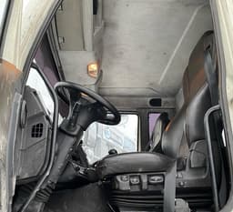 FAW CA 3310 8x4 Самосвал - 6