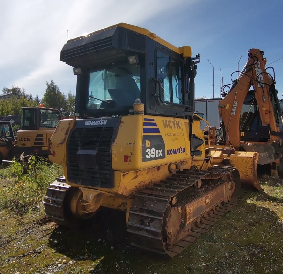 Komatsu D39EX-22 Бульдозер - 3