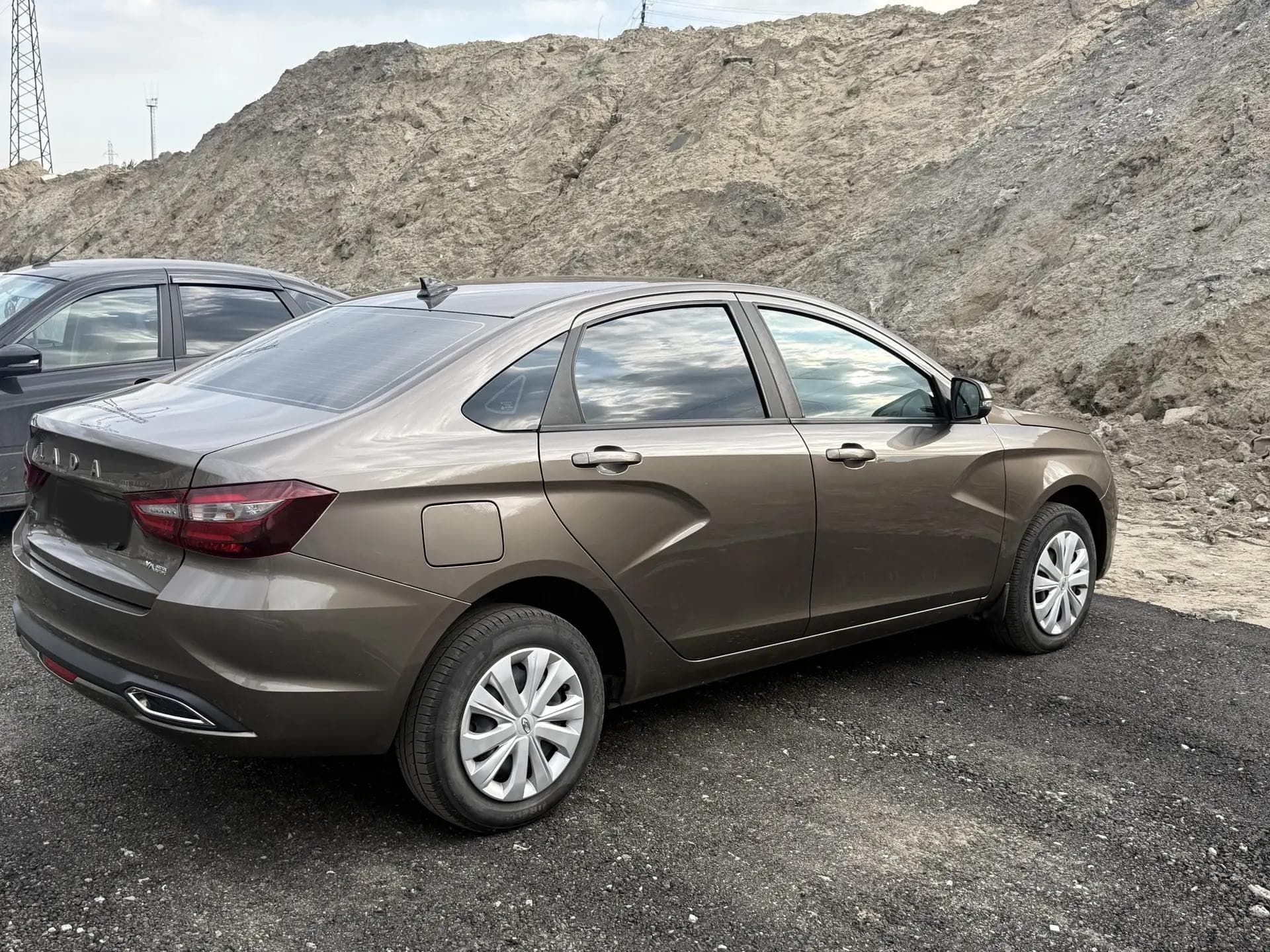 Lada Vesta седан - 4