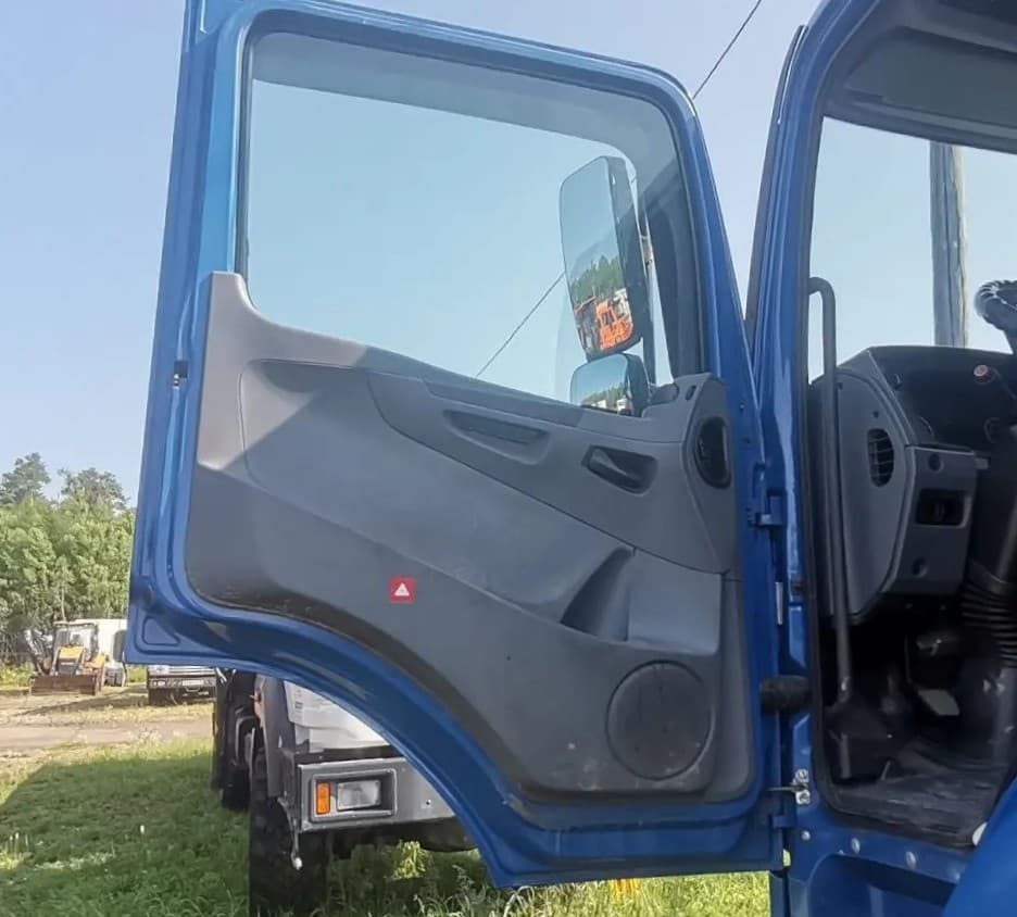 Камаз 65802 6x6 Седельный тягач - 7