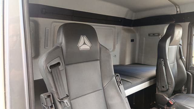 Sitrak C7H 8x4 Самосвал - 9