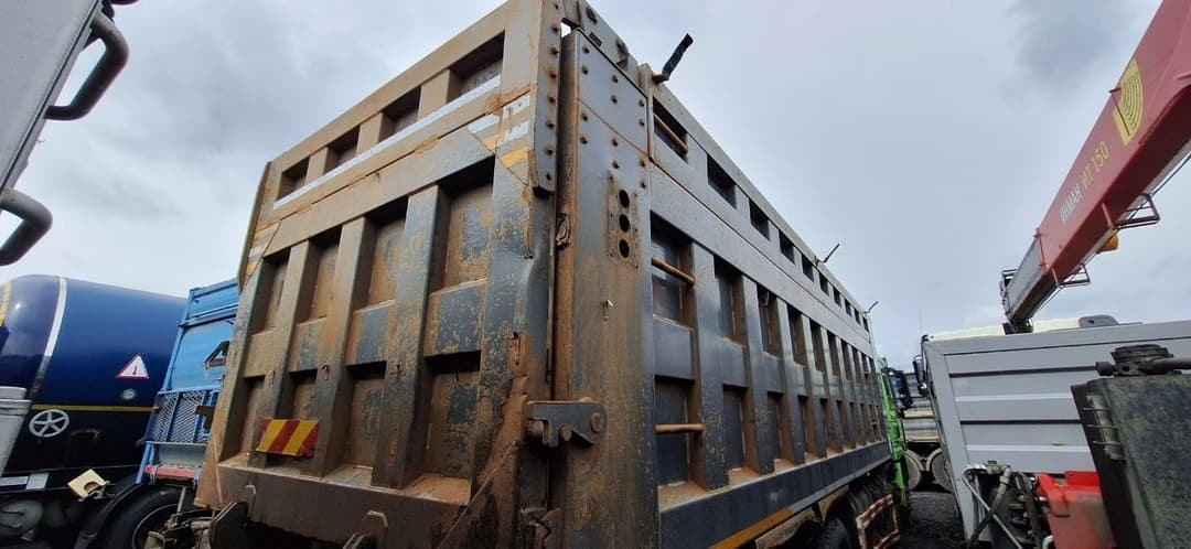 Shacman (Shaanxi) SX* 8x4 Самосвал - 3