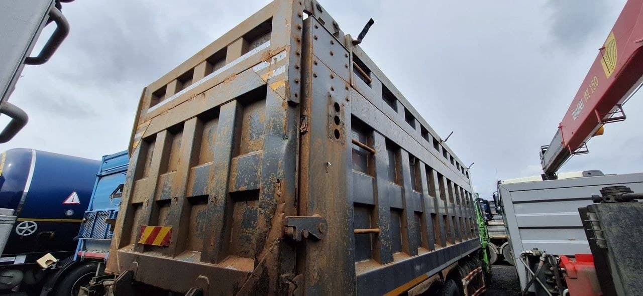 Shacman (Shaanxi) SX* 8x4 Самосвал - 3