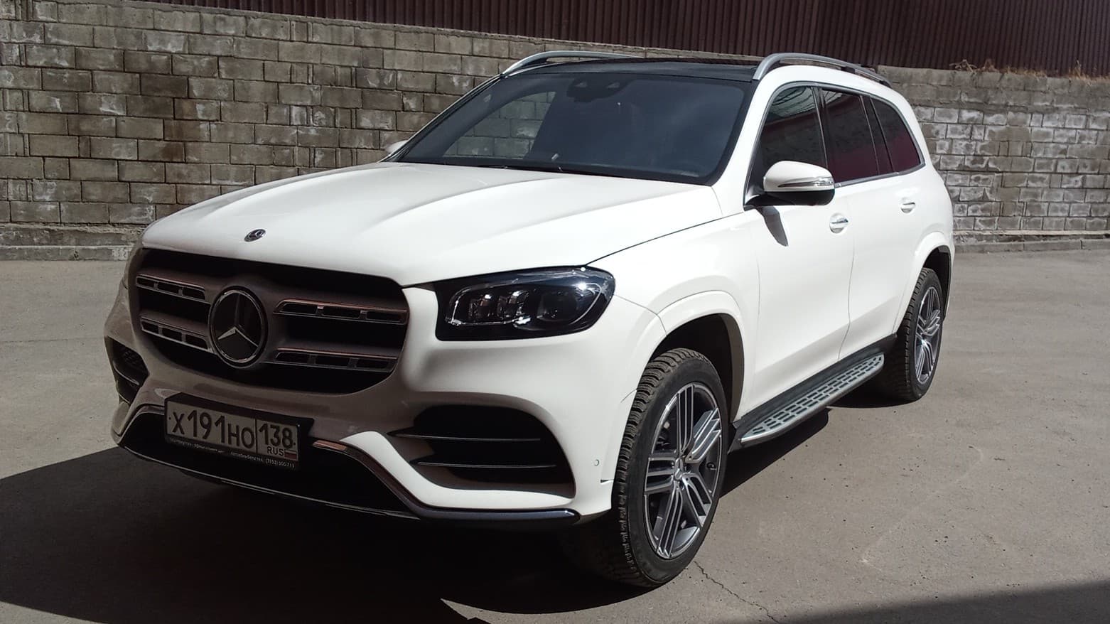 Mercedes-Benz GLS - 1