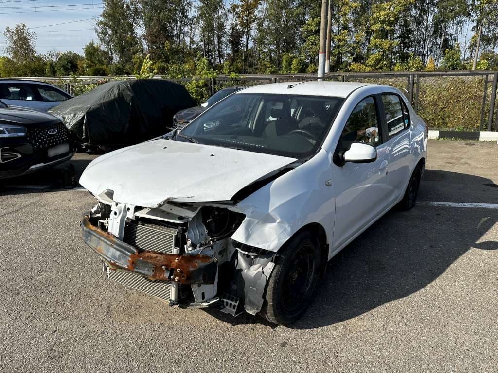 Renault Logan II - 1