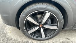 Porsche Cayenne - 10