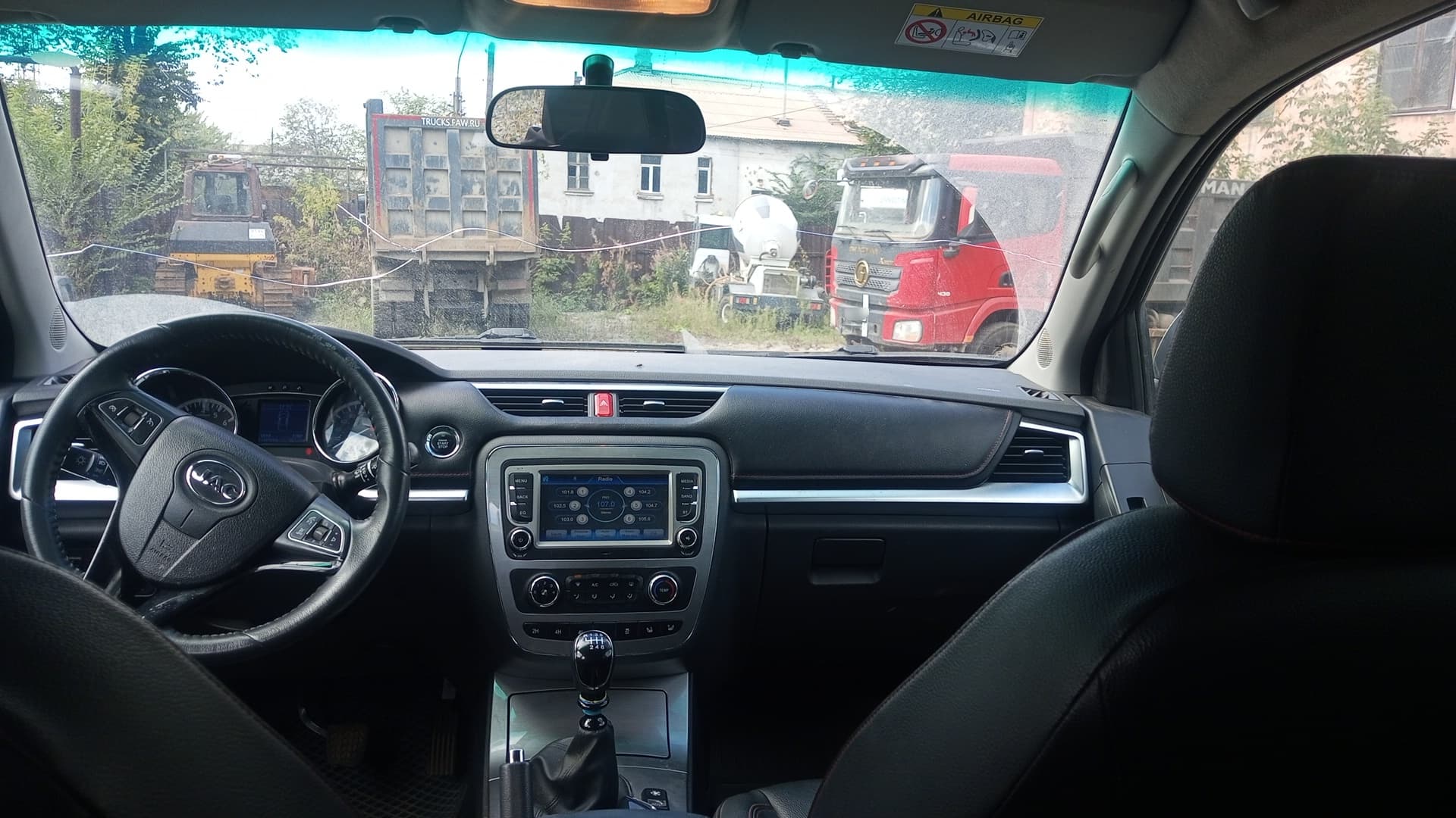 Jac T6 - 5