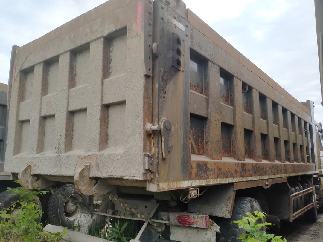 Shacman (Shaanxi) SX331863366 Самосвал  8х4 - 3