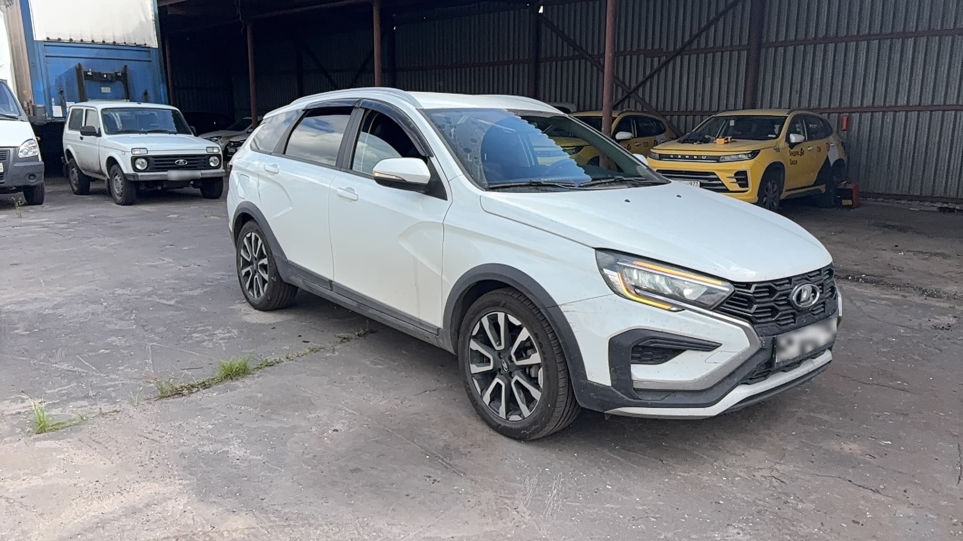 Lada Vesta SW Cross - 2