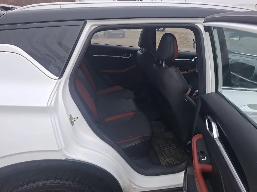 Geely Coolray - 9