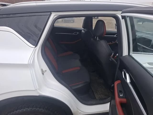 Geely Coolray - 9