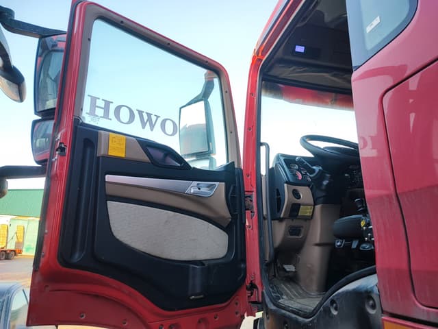 Howo T5G 8x4 Самосвал - 7
