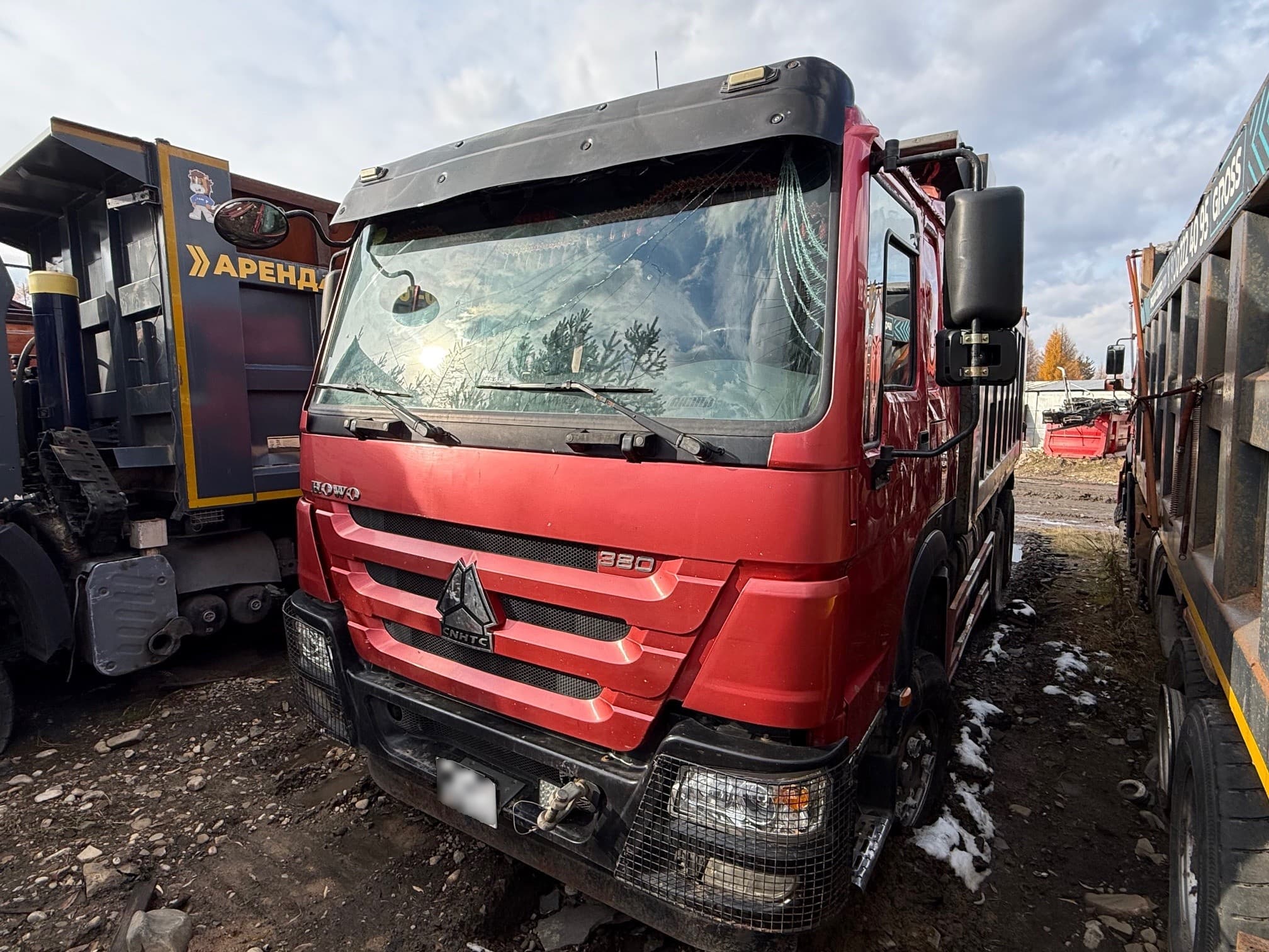 Howo ZZ* 6x4 Самосвал - 1