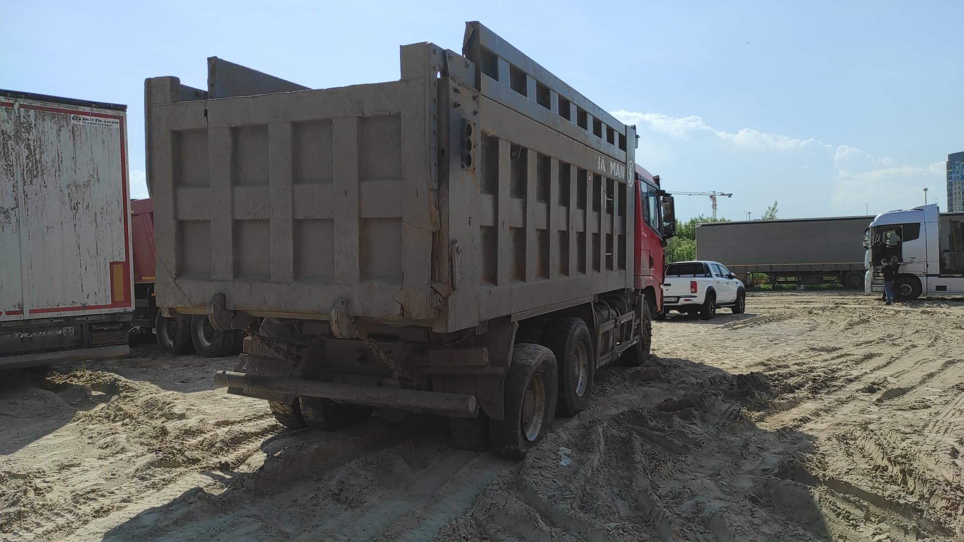 Shacman (Shaanxi) SX* 6x4 Самосвал - 3