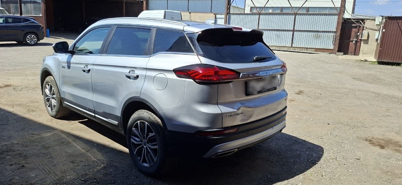 Geely Atlas Pro - 4