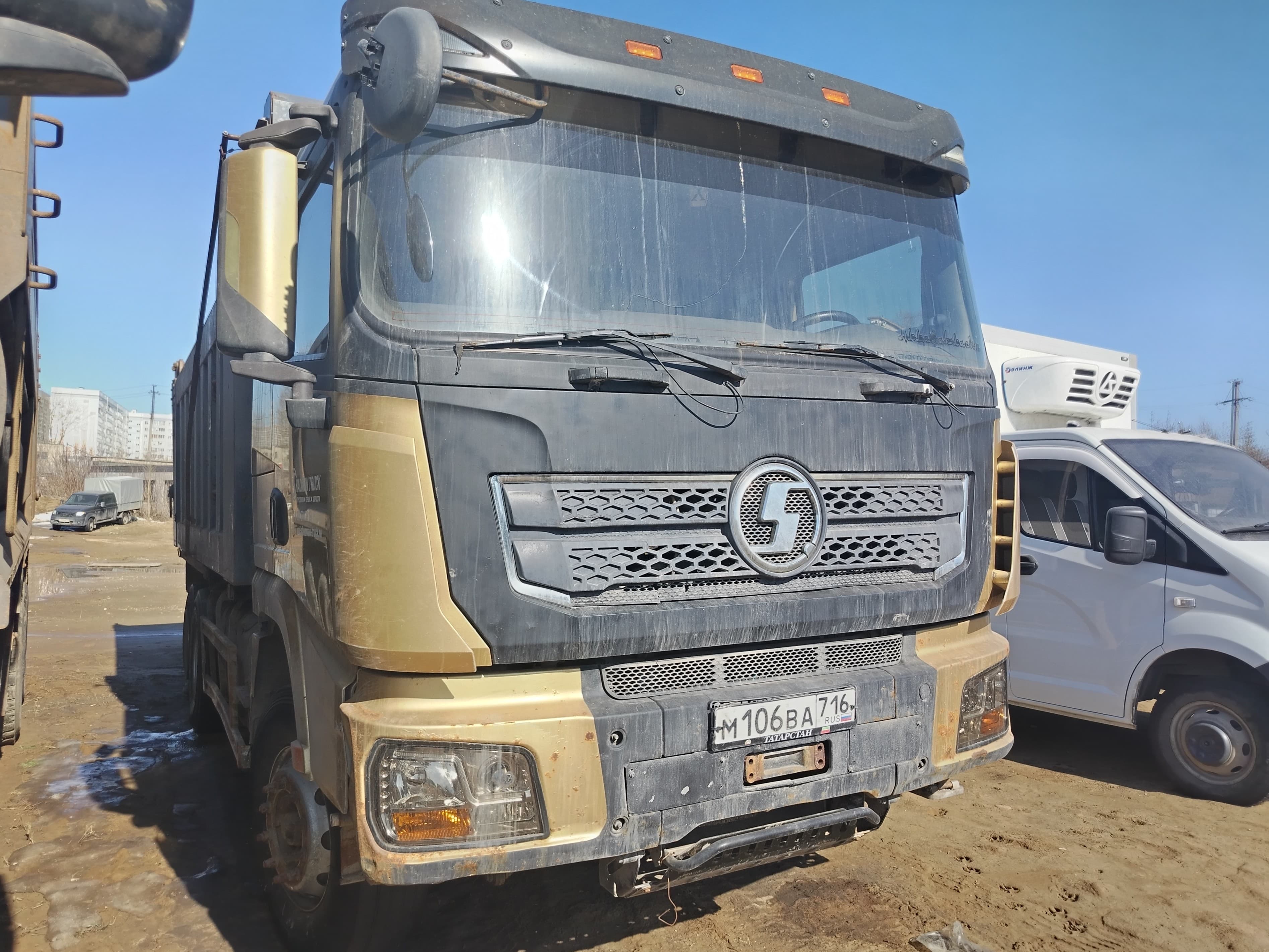 Shacman (Shaanxi) SX32586T384 6x4 Самосвал - 2