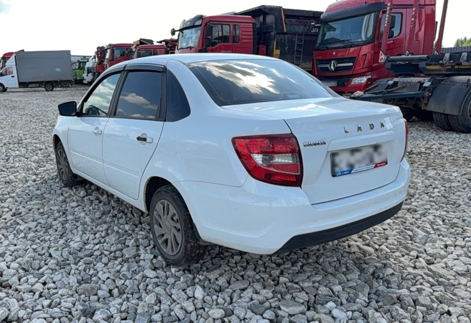 Lada Granta седан - 4
