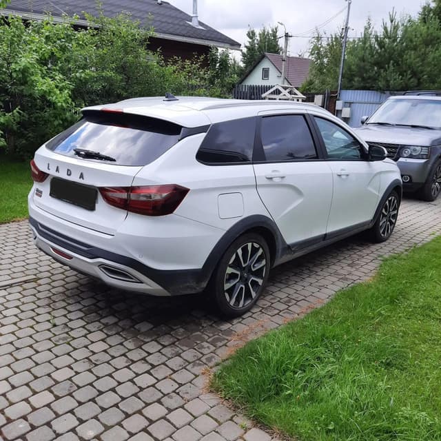 Lada Vesta SW Cross - 4