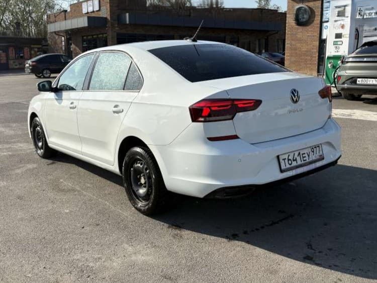 Volkswagen Polo - 4