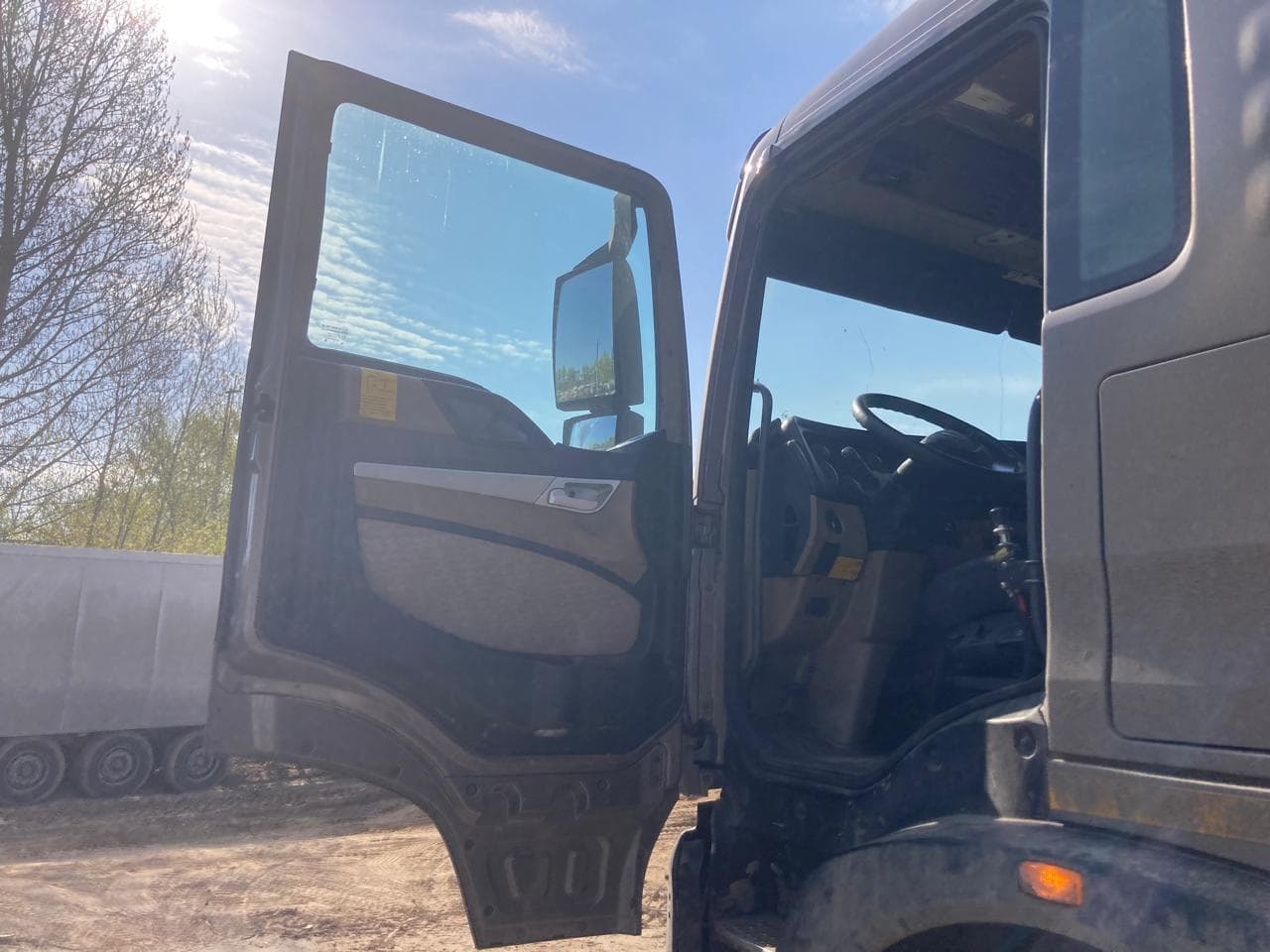 Howo T5G 8x4 Самосвал - 8