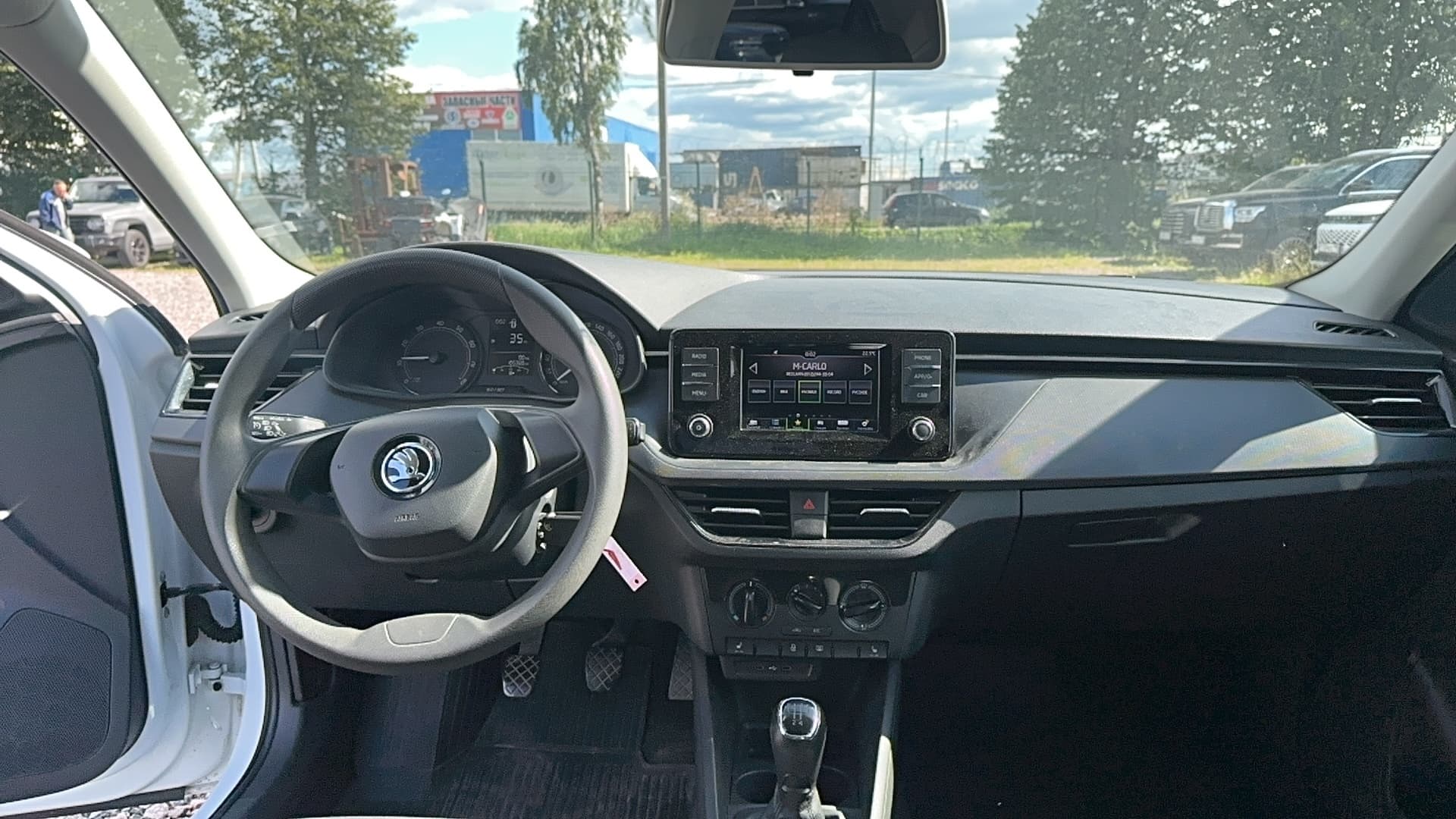 Skoda Rapid - 5