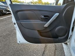 Renault Logan II - 8
