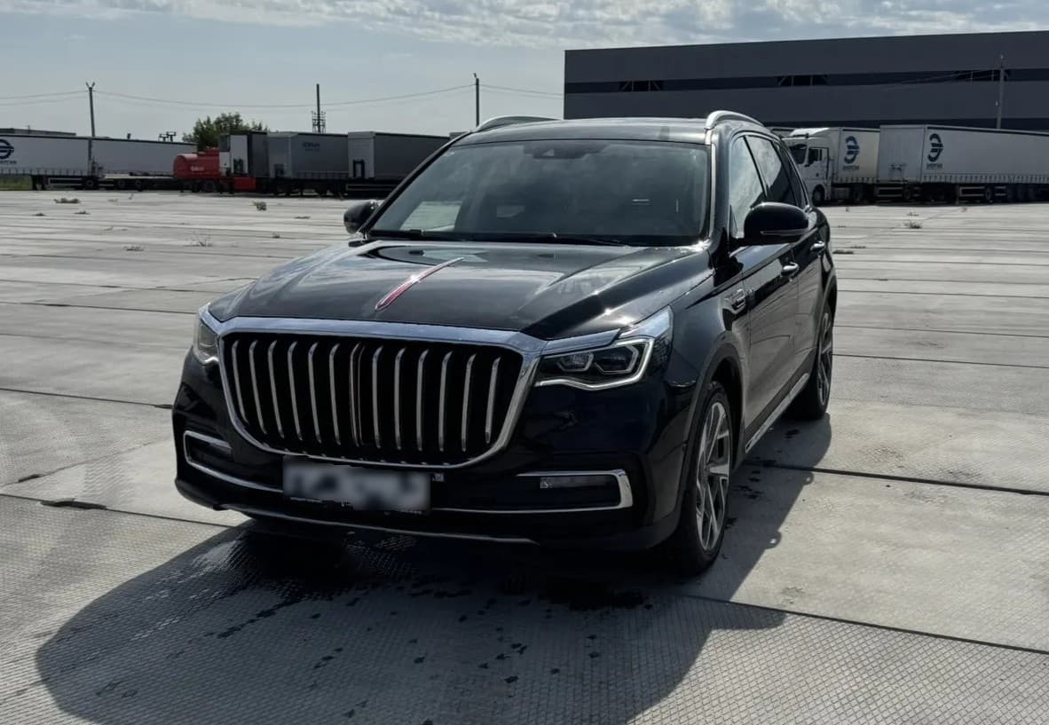 Hongqi HS7 - 1