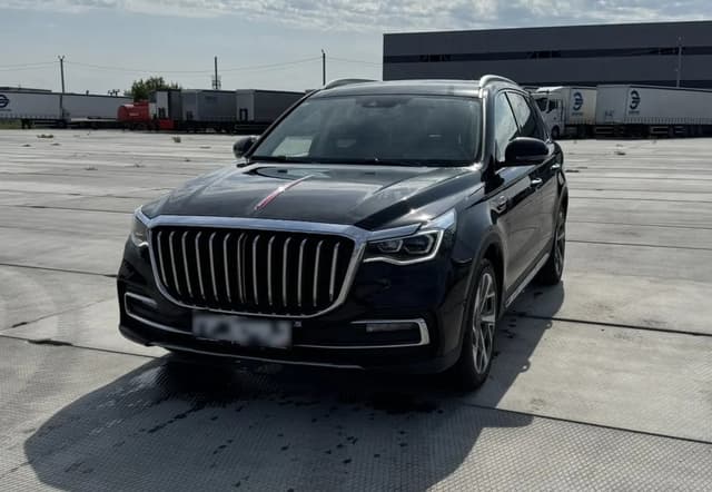 Hongqi HS7 - 1
