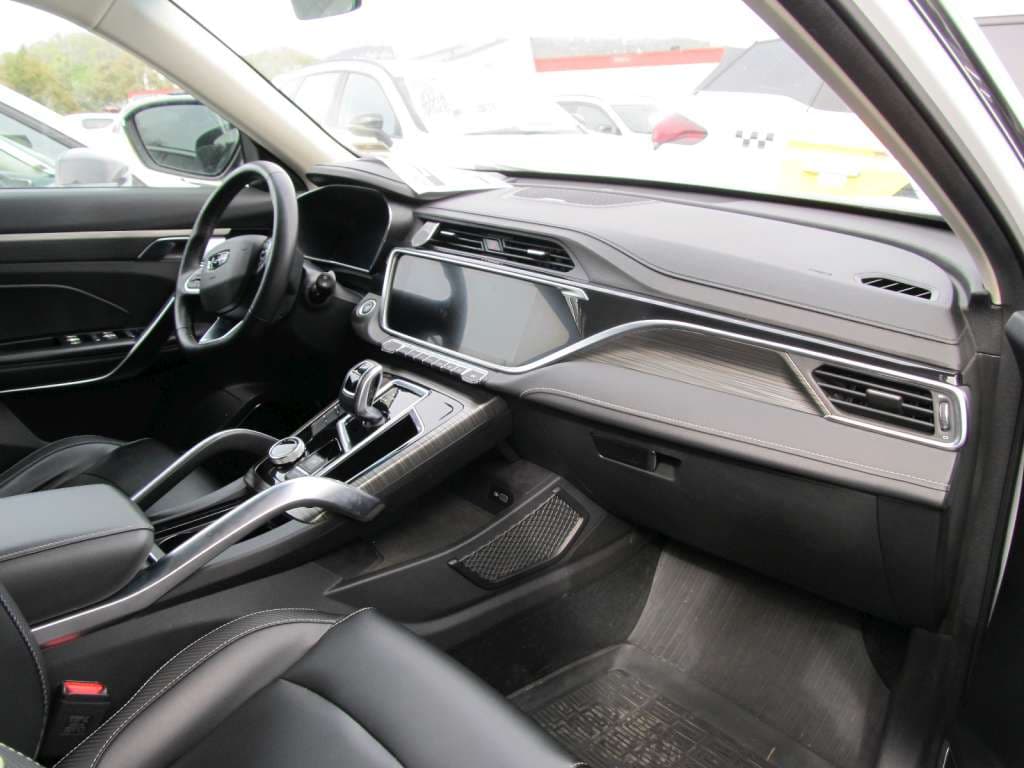 Geely Atlas Pro - 5