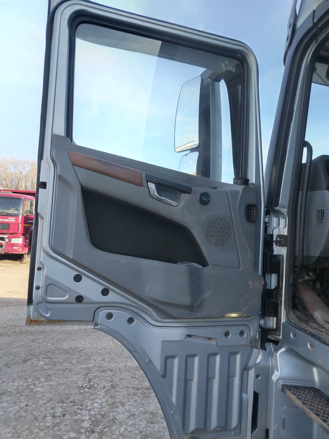 Shacman (Shaanxi) SX* 6x4 Седельный тягач - 7