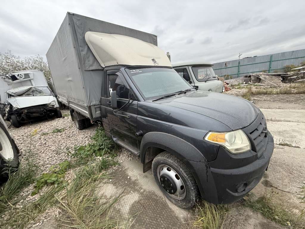 UAZ Profi - 2