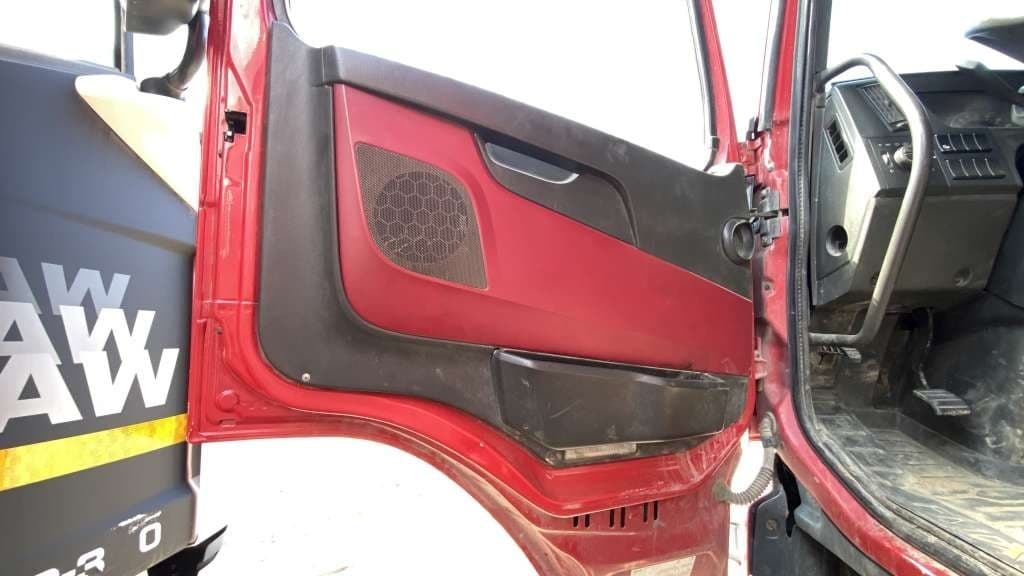 Volvo FM 8x4 Самосвал - 7