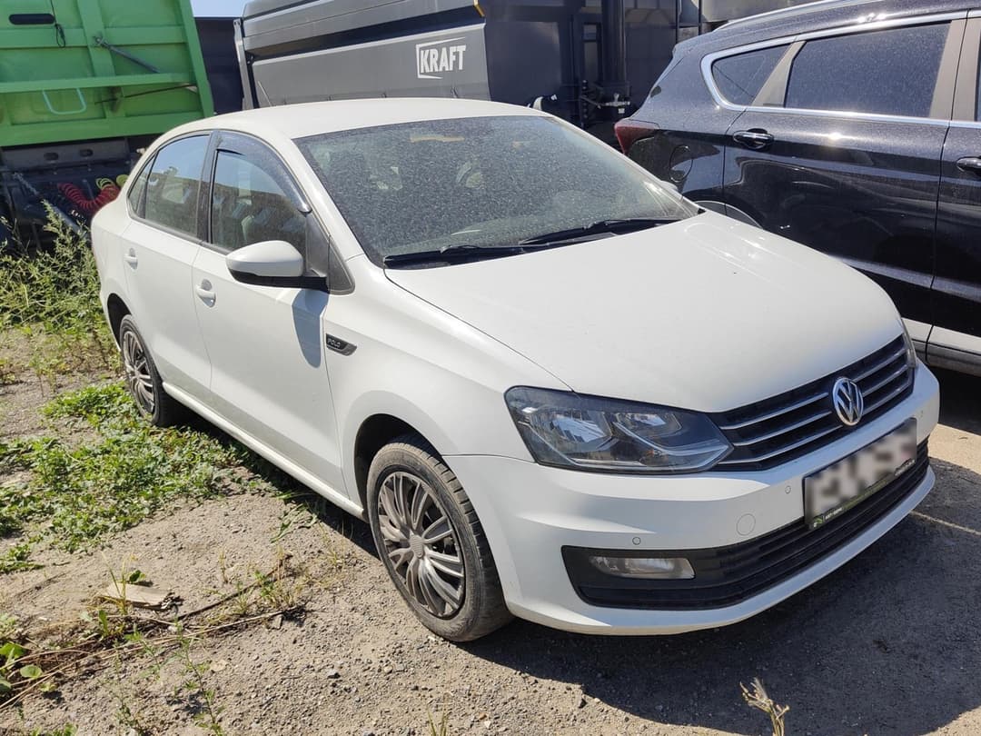 Volkswagen Polo - 2