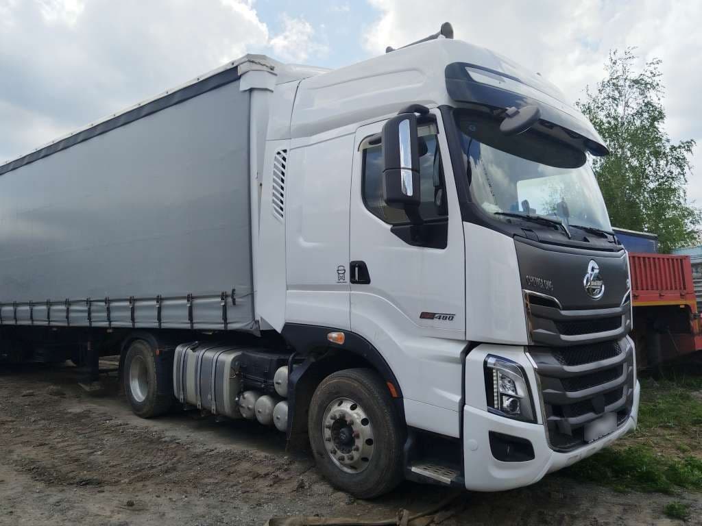 Chenglong LZ4181* 4x2 Седельный тягач - 2