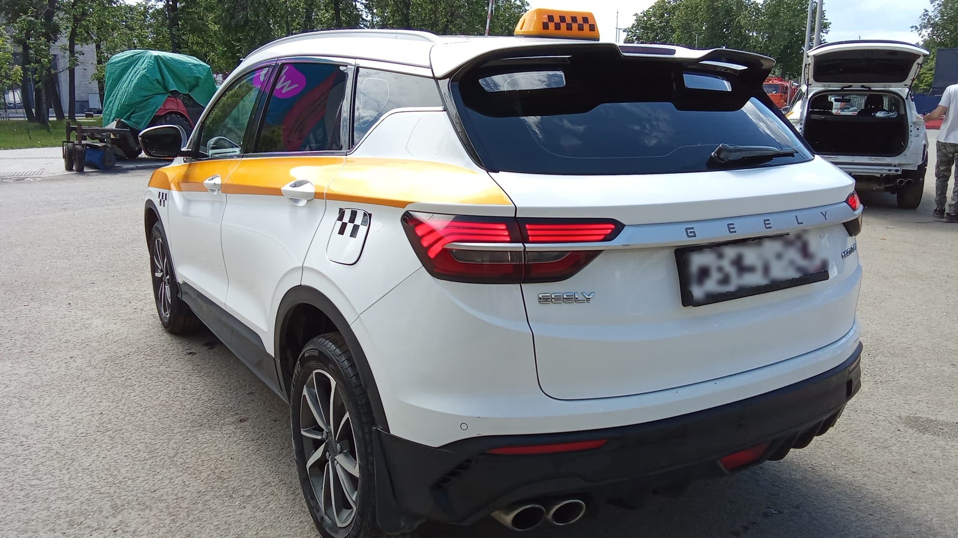 Geely Coolray - 4