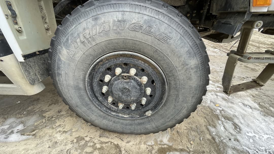 Уралспецтранс 5453* на шасси Shacman SX3258 6x6 Автотопливозаправщик - 9