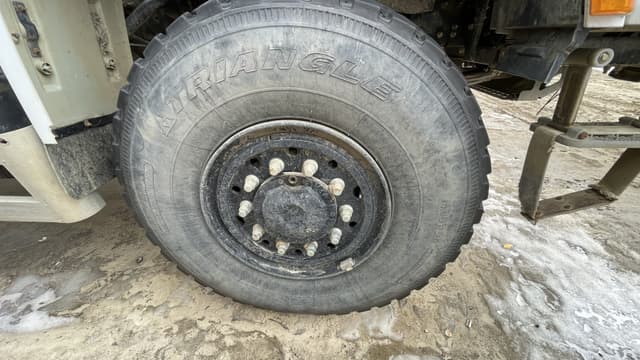 Уралспецтранс 5453* на шасси Shacman SX3258 6x6 Автотопливозаправщик - 9