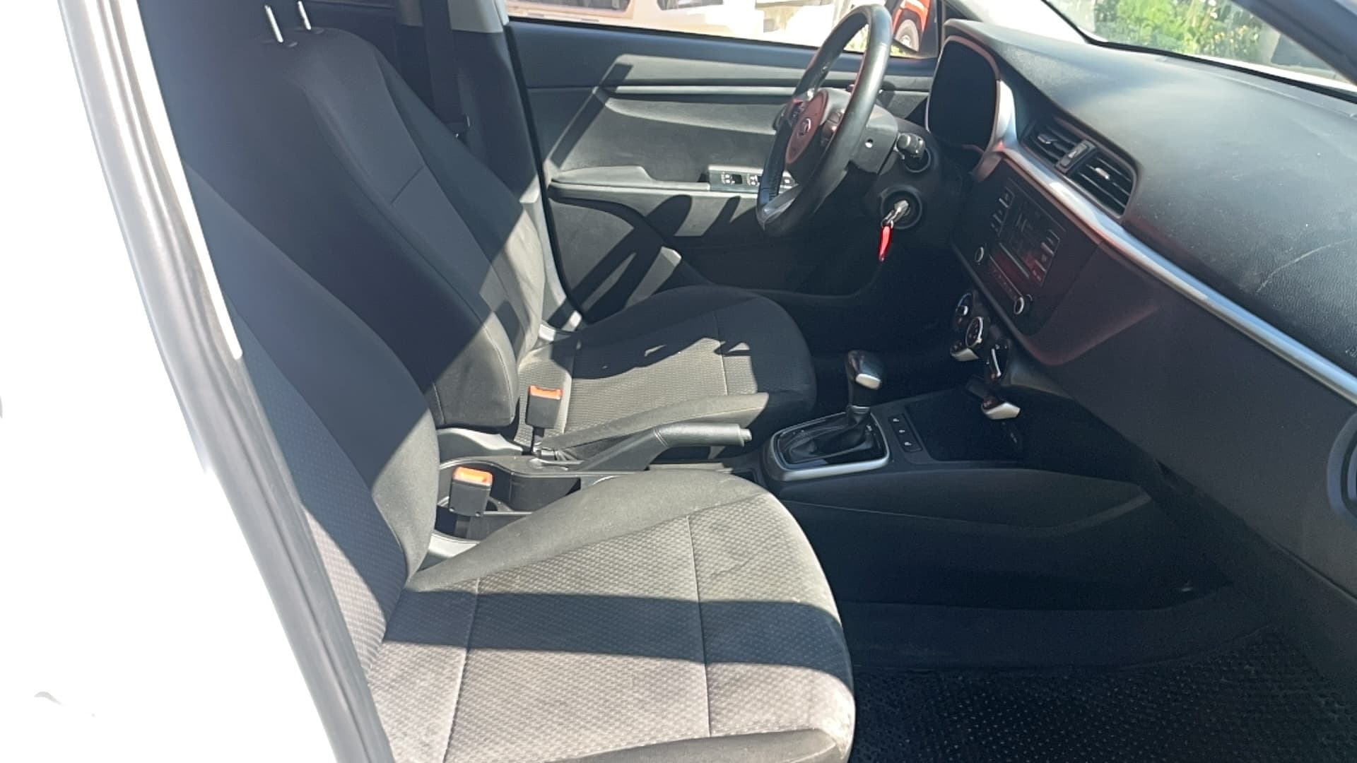 KIA Rio - 6