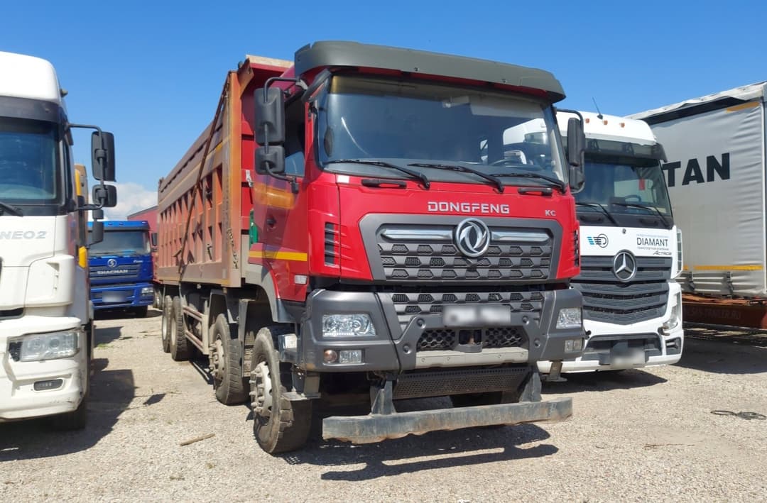 Dongfeng KC 8x4 Самосвал - 2
