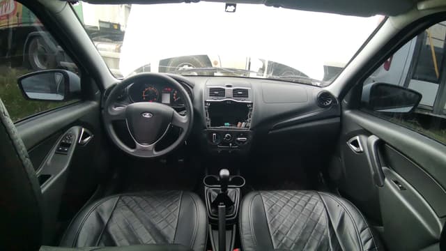 Lada Granta седан - 5