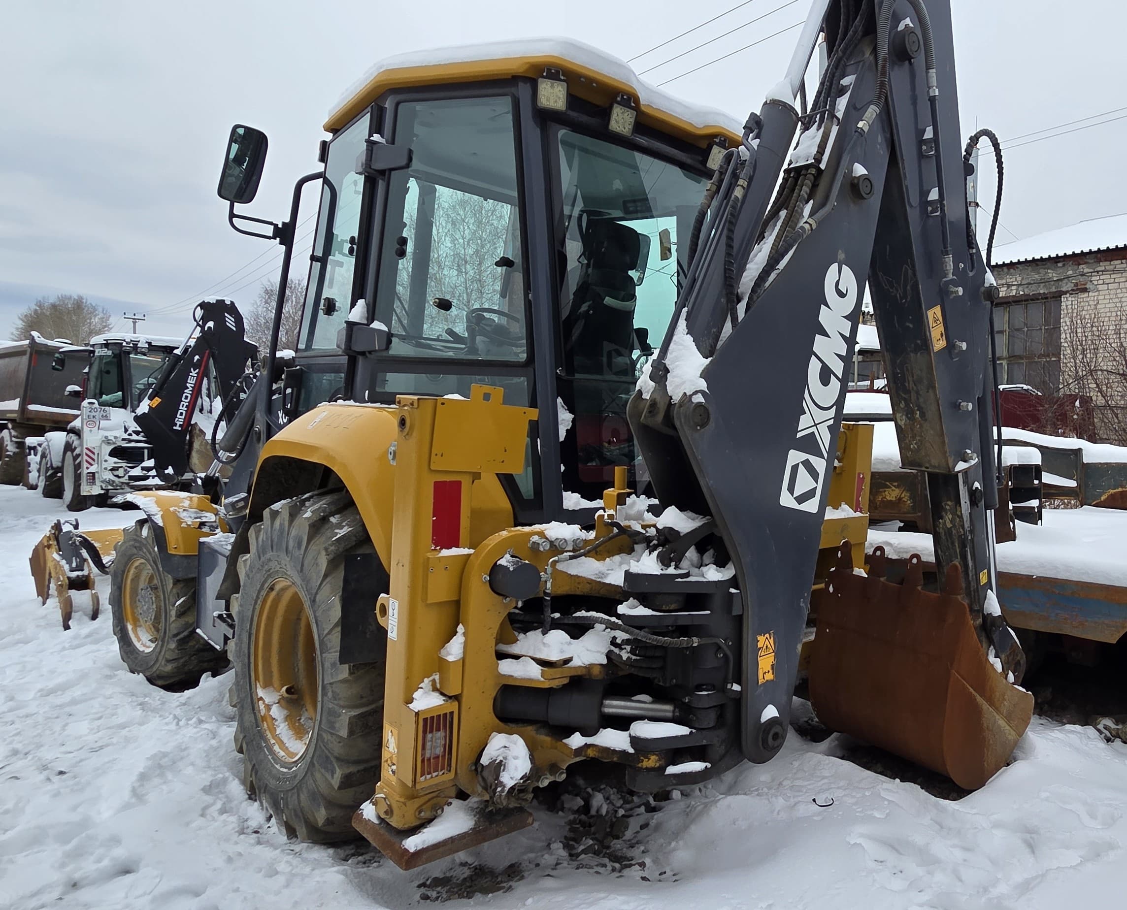 Xcmg XC8* Экскаватор-погрузчик - 4