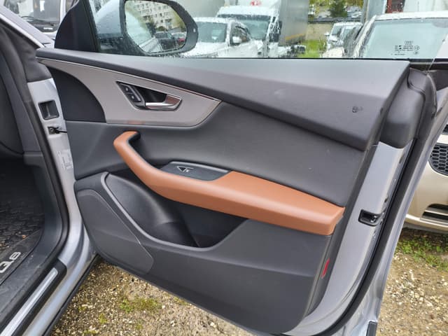Audi Q8 - 7