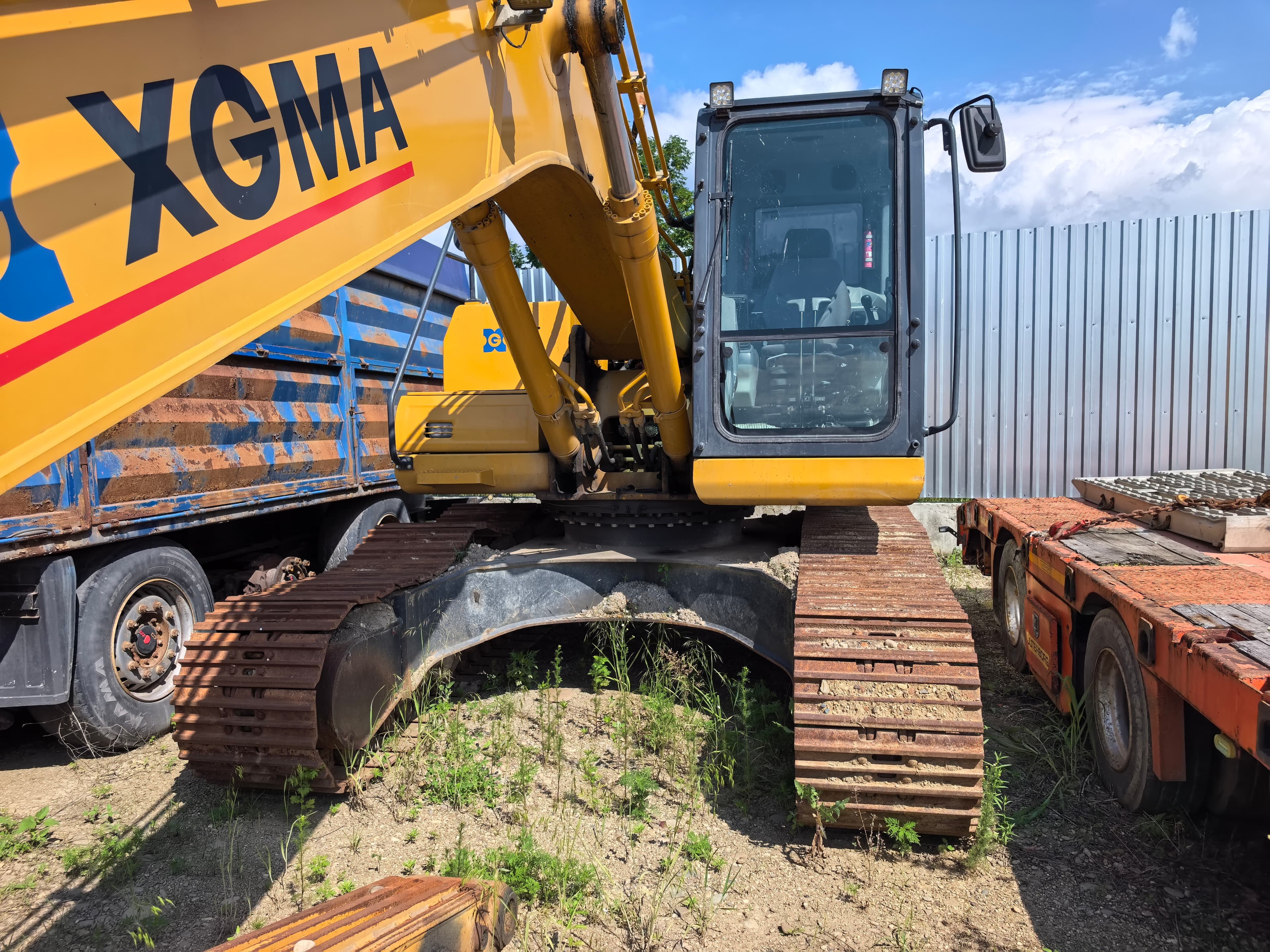 Xgma XG825* Экскаватор - 1