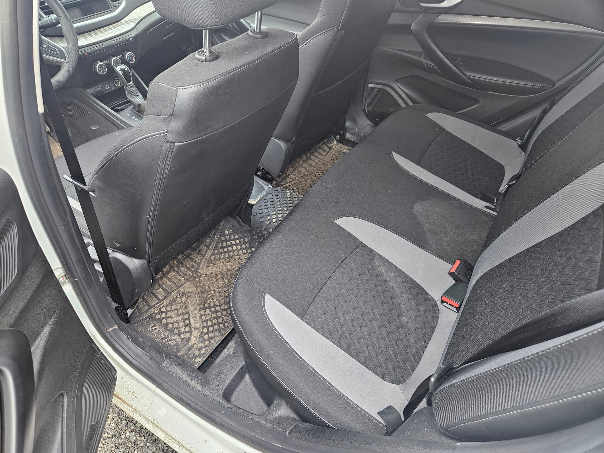 Lada Vesta SW - 9