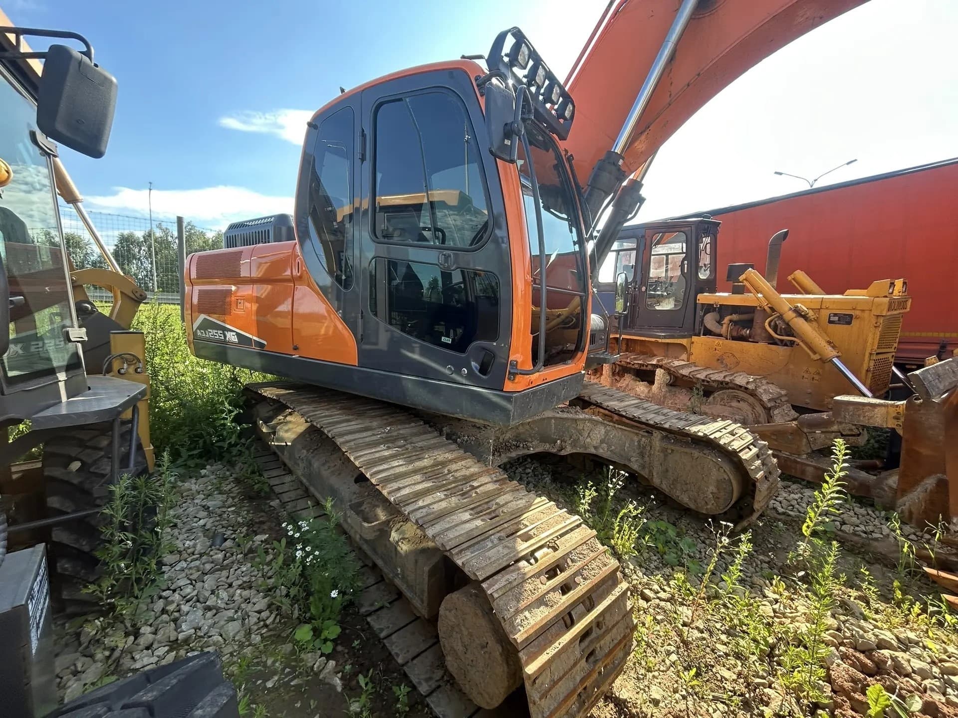 Doosan DX 225 Экскаватор - 2