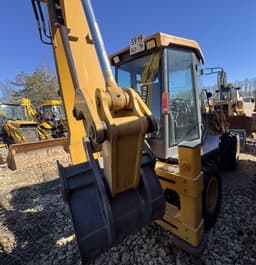 Builder BL30 Экскаватор-погрузчик - 3