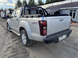 ISUZU D-Max - 4