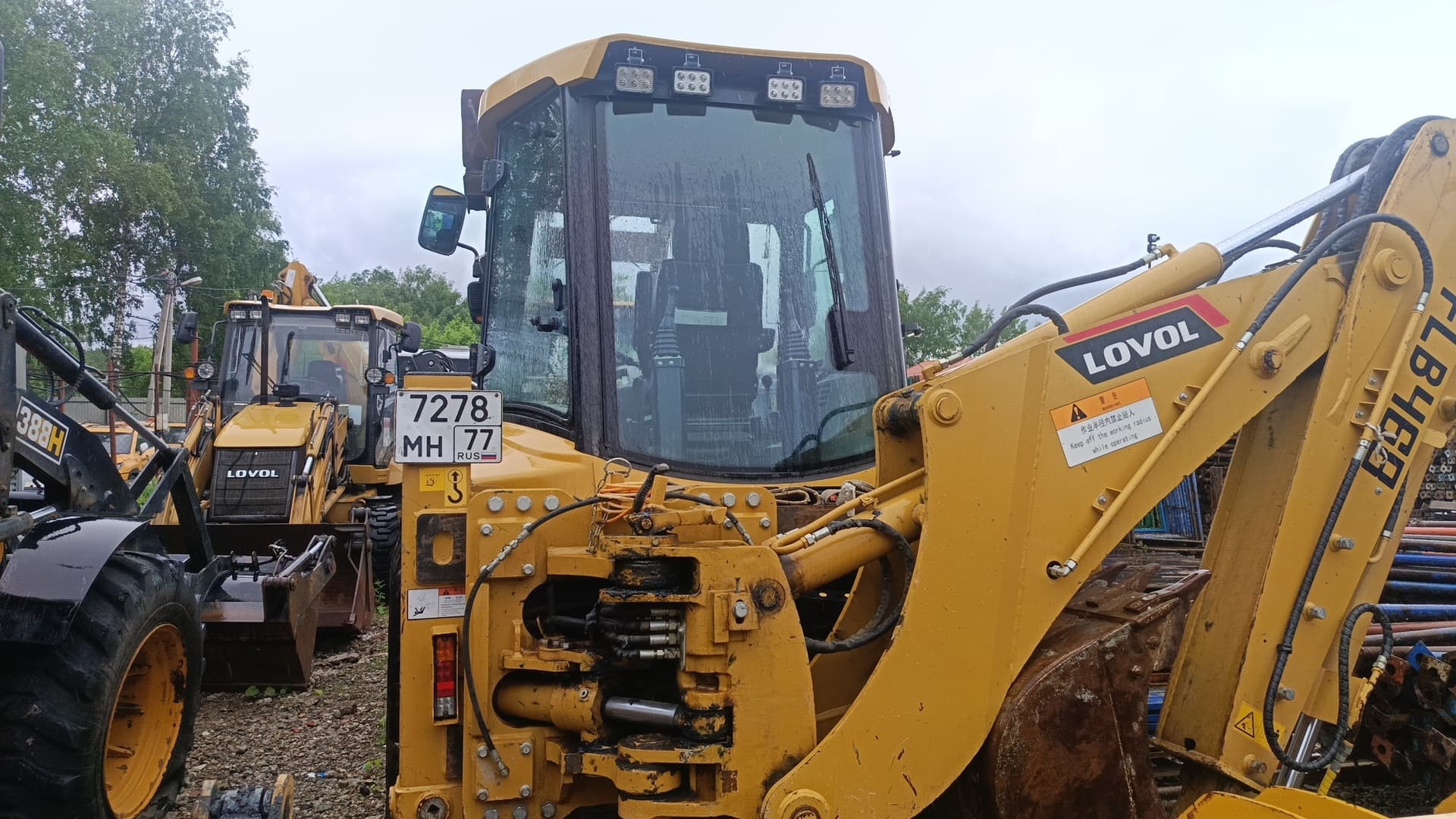 Lovol FLB468 Экскаватор-погрузчик - 4