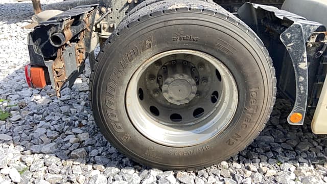 Foton AUMAN 4x2 Седельный тягач - 9