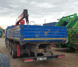 Кран Центр "Камаз" 6590 на шасси КАМАЗ 65117 6x4 Бортовой с КМУ - 4